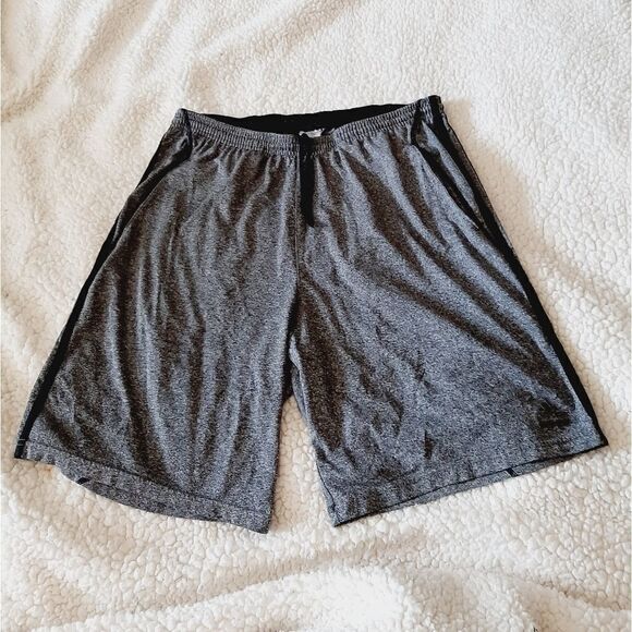 Adidas clima cool sz medium pockets stretch active men's shorts - Picture 1 of 3
